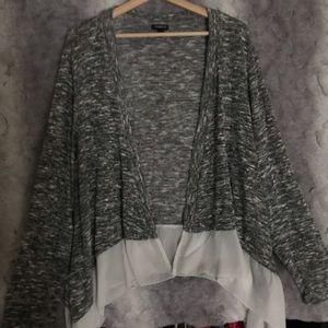 NWOT TORRID SIZE SHARK BITE GRAY&WHITE CARDIGAN